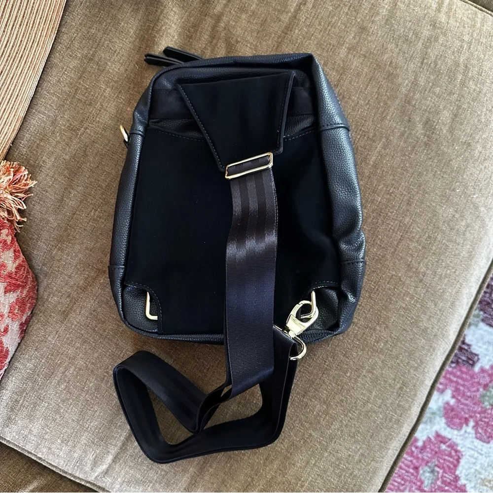 NEW Petunia Pickle Bottom Criss-Cross Sling in Twilight Black - Picture 3 of 5
